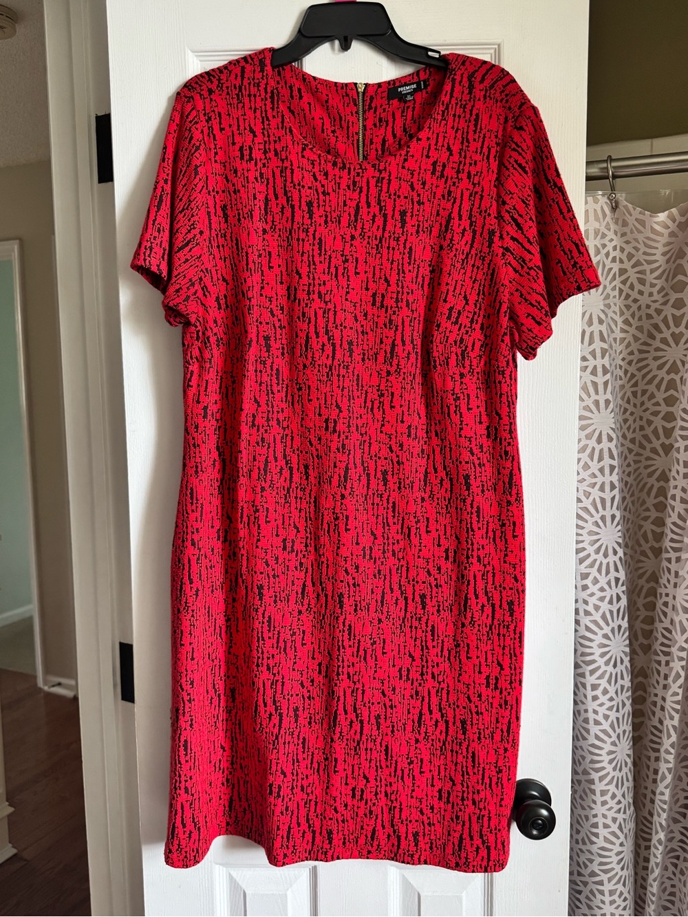 Short Sleeve Knit Shift Dress